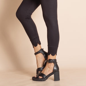 scallop legging – Megan Salmon - Main Image