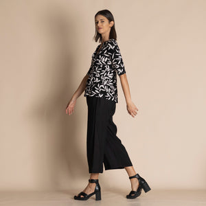 olive leaves crossover tee